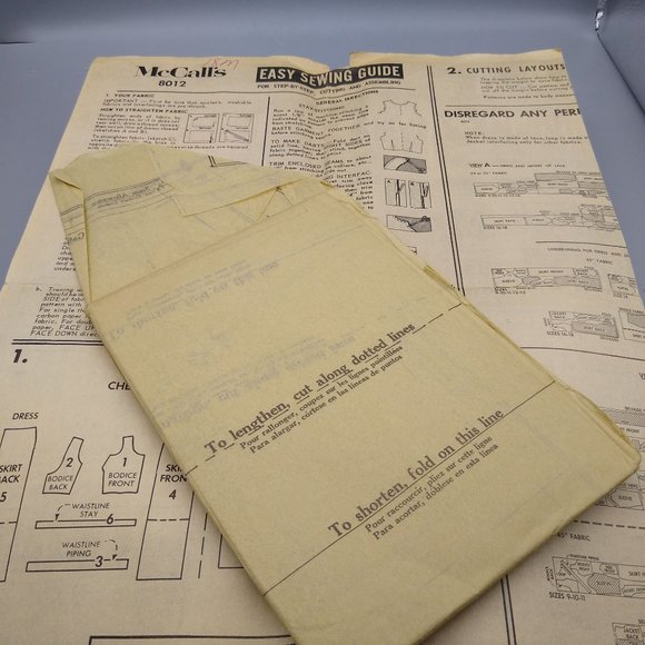 UNCUT Vintage Sewing PATTERN McCalls 8012, Misses and Junior 1965 Dress in Two L - Picture 2 of 2